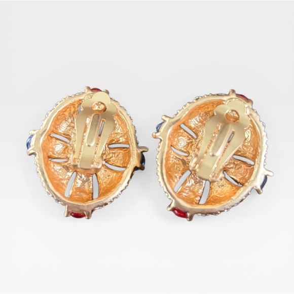 CINER Rare Vintage Clip On- Gold Tone With Rhinestones Faux Gems 80s - Picture 3 of 7